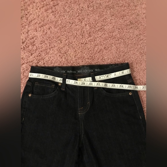 Style & Co. Petite Jeans, Size 2 Petite Short - Picture 6 of 8